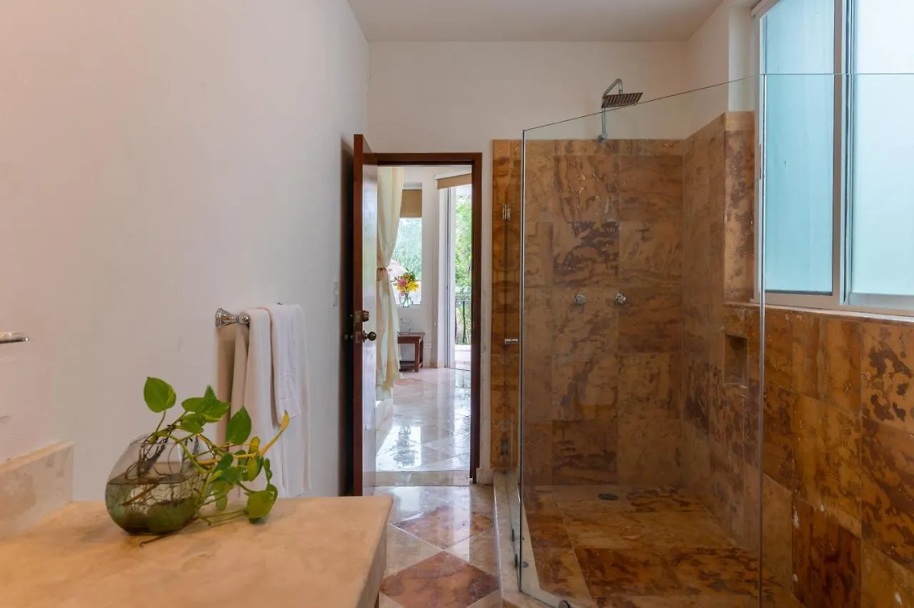 *** Hotel Villa Palmeras Cancún Mexico