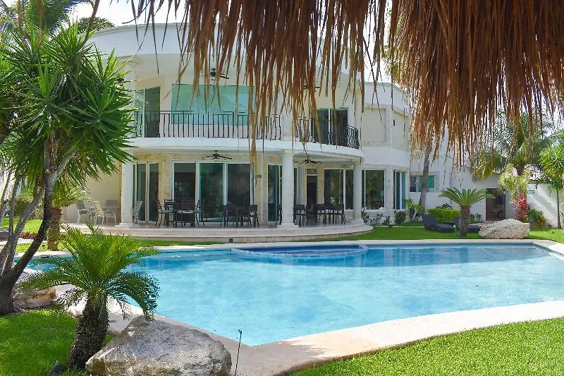 Villa Palmeras Cancún 3*,  Mexico