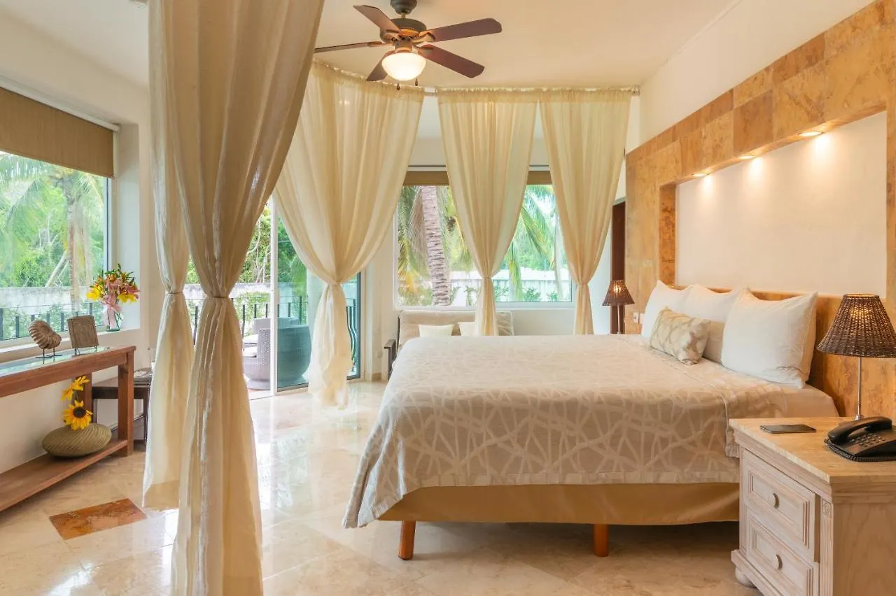 Villa Palmeras Cancun Hotel